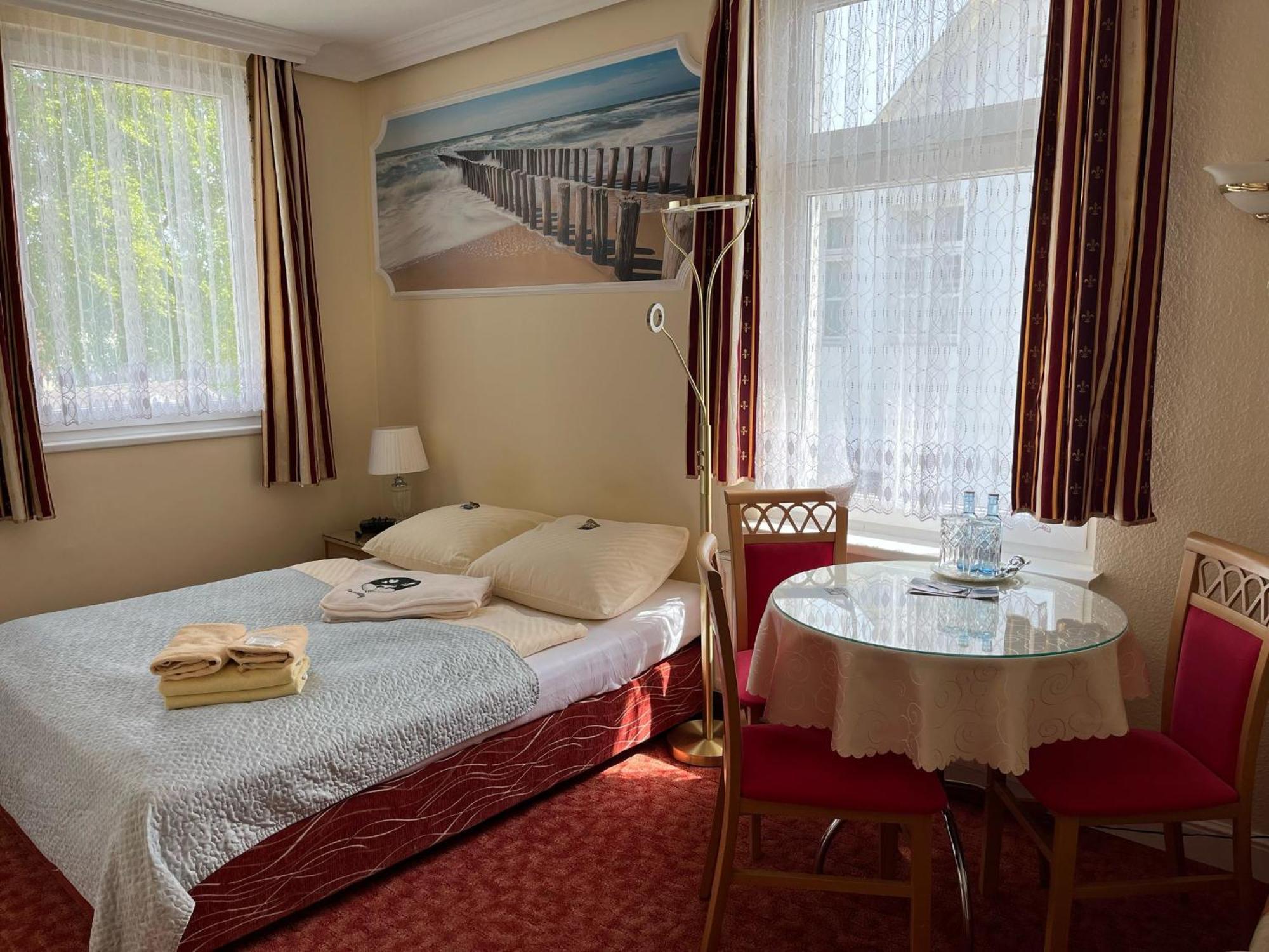 Pension Mittag Heringsdorf  Exteriör bild